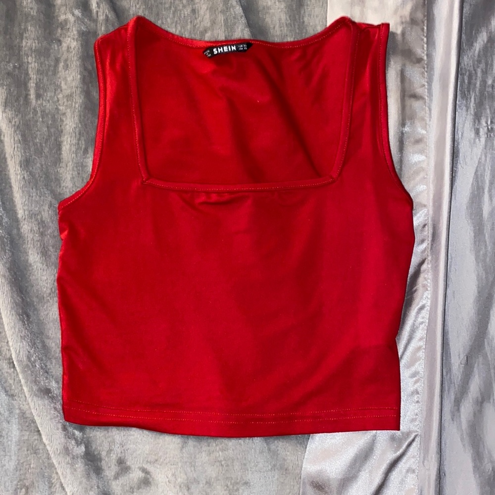dark red tank top